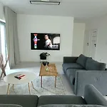 Bast 17 Dom Duzy Parking , Mandoria , Ptak , 2 Sypialnie Lub 1 Sypialnia, Taras , Autostrada A1, Kalinowskiego 17E Wifi