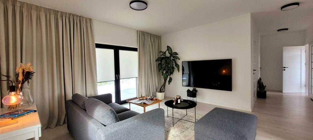 Bast 17: Spacious Mandoria With Parking And Terrace Lodz (Lodz)