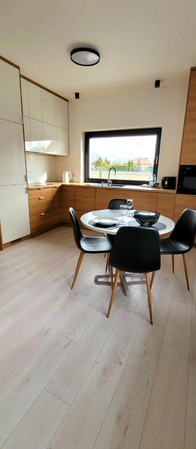 Apartment Bast 17: Spacious Mandoria With Parking And Terrace Lodz (Lodz)