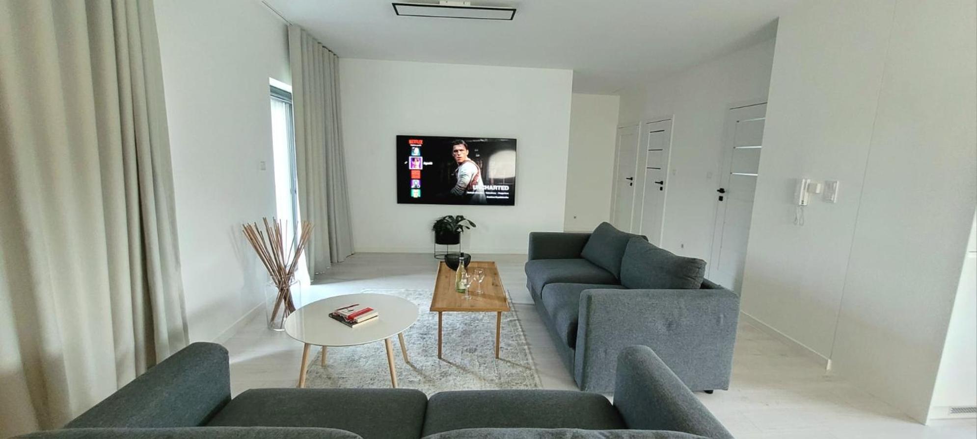 Bast 17: Spacious Mandoria With Parking And Terrace Lodz (Lodz)